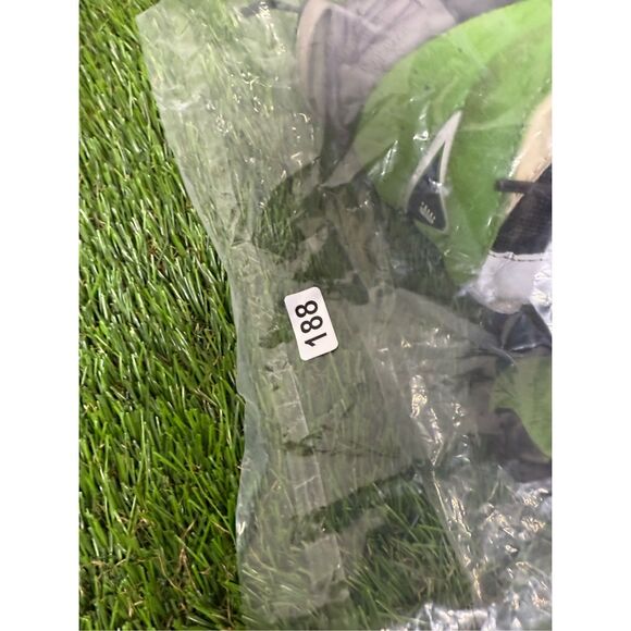 Size 10.5 - New Balance 2002R Good Vibes Pack - Green Apple Suede (M2002RGZ) - Picture 9 of 9